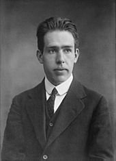 Archivo:Niels Bohr - LOC - ggbain - 35303