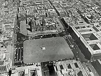 Archivo:Panorama de la Plaza Mayor en 1954 pero tomado de la fotografía aérea