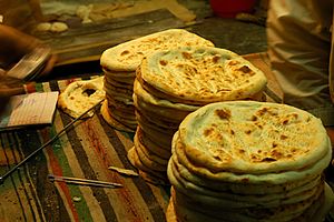 Archivo:Peshawari Roti, Pakistan