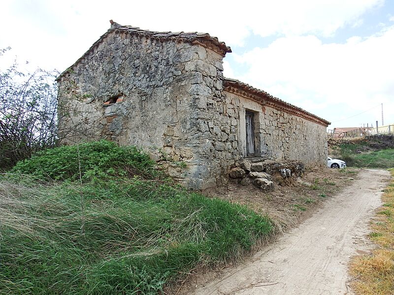 Pintoresco almacén agrícola 03