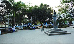 Archivo:Plaza de salom