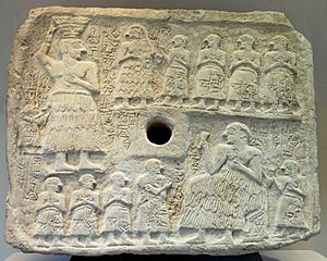 Archivo:Relief Ur-Nanshe Louvre AO2344