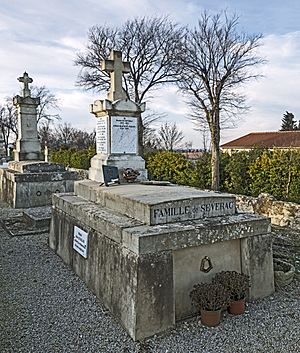 Archivo:Saint-Félix-Lauragais - Tombe de Déodat de Séverac