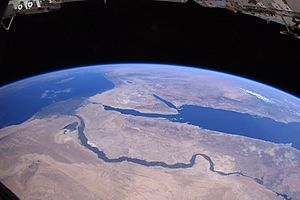 Archivo:The Nile and Egypt by day