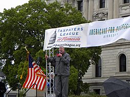 Archivo:Tom Emmer at the Minnesota Tax Cut Rally 2012 (7122911223)