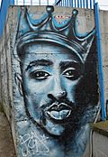 Archivo:Tupac graffiti, Vlasotince, Serbia