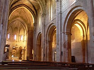 Archivo:Veruela - Iglesia abacial de Santa María de Veruela - Vista desde el pie
