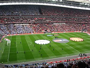Archivo:Wembley Manchester derby pre-kick-off