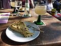 Zwiebelkuchen und Federweißer