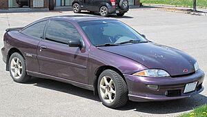 Archivo:1998 Chevrolet Cavalier Z24 in Deep Purple Metallic, Front Right, 05-29-2022