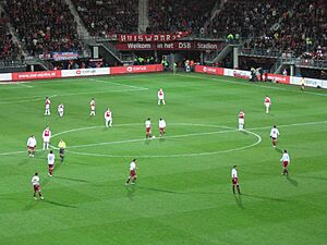 Archivo:AZ Larisa UEFA Cup0708