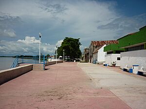 Archivo:Actual Malecón de Emiliano Zapata