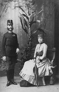 Archivo:Alfonso XII with his second wife