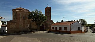 Arcicollar, plaza Soberania Nacional.jpg