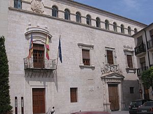 Archivo:Ayuntamiento villena