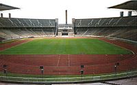 Berliner Olympiastadion innen.jpg