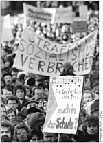 Archivo:Bundesarchiv Bild 183-1985-1119-018, Dresden, Demonstration für Meinungsfreiheit
