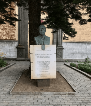Archivo:Busto de Blas Cabrera Felipe, IES Cabrera Pinto