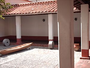 Archivo:Caballeriza