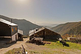 Casas en Landoiro.jpg