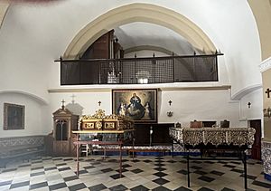 Archivo:Coros alto y bajo interior Iglesia de la Concepción
