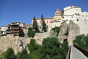 Archivo:Cuenca-panoramica4