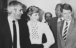 Archivo:Diana visiting drug squad