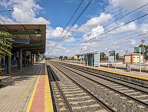 Archivo:Estación de Villacañas 03
