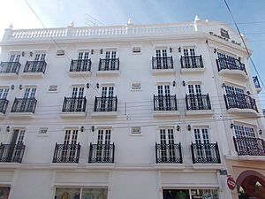 Archivo:Hotel Estancia Real Capilla de Guadalupe Jalisco