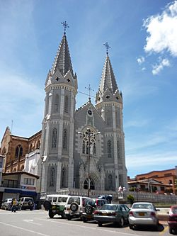 Iglesia de Nuestra Señora del Rosario - Don Matías - Antioquia.JPG