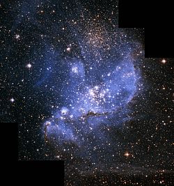Archivo:NGC 346 in Small magellanic cloud