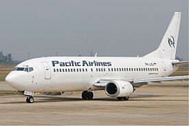 Pacific Airlines Boeing 737-400 MRD.jpg