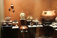 Archivo:Paquime Culture Ceramics, Casas Grandes, Chihuahua, INAH1