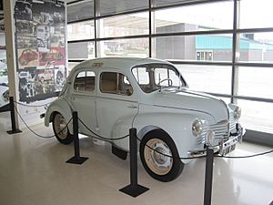 Archivo:Renault4, Museo de la Ciencia