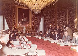 Archivo:Rey Juan Carlos preside Consejo de Ministros 1984
