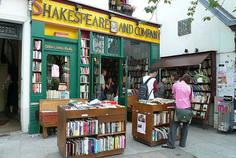 Shakespeare and Company (July 2007)