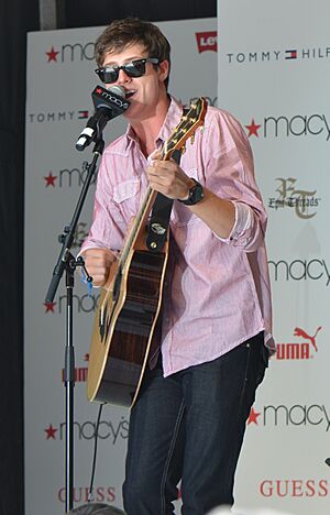 Archivo:Shane Harper 2011