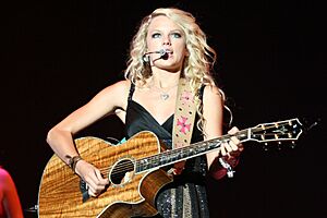Archivo:Swift, Taylor (2007)