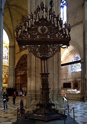 Archivo:Tenebrario de la Catedral de Sevilla