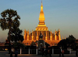 Archivo:That luang1