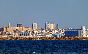Archivo:Tunezja,panorama Sousse - panoramio