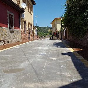 Archivo:Una calle en Aceituna (Cáceres)