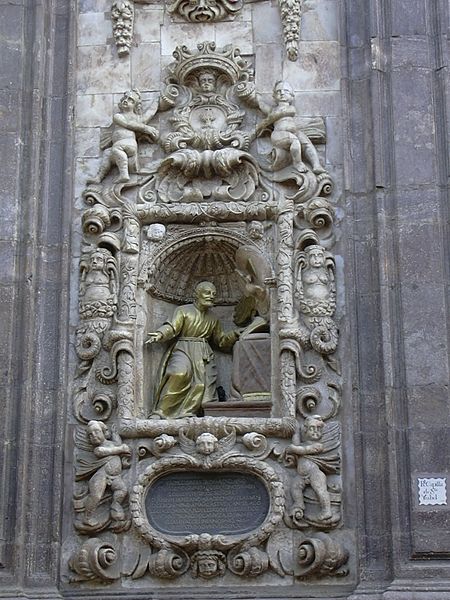 Zaragoza - Iglesia de Santa Isabel - Detalle fachada 02