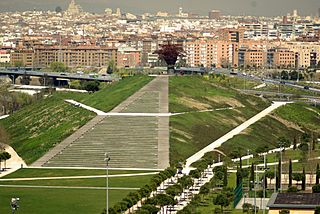 ® MADRID P.L.M. PARQUE MANZANARES PANO NOR-ESTE - panoramio (8) (colour, contrast, tone).jpg