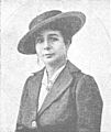 1916-10-18, Mundo Gráfico, Aurora Gutiérrez Larraya, Campúa (cropped)