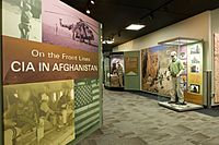 Archivo:Afghan Gallery - Flickr - The Central Intelligence Agency (1)