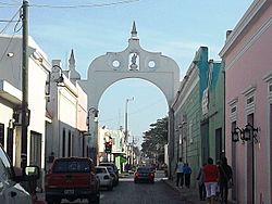 Archivo:Arco de San Juan, Mérida, Yucatán (01)