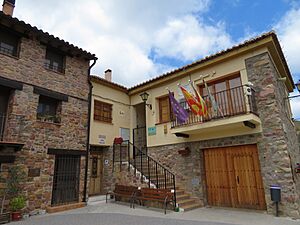 Archivo:Ayuntamiento de Higueras