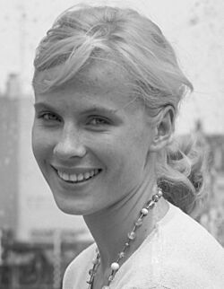Bibi Andersson (1961) (cropped).jpg