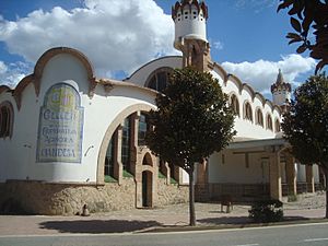 Archivo:Bodega Cooperativa de Gandesa (Tarragona)